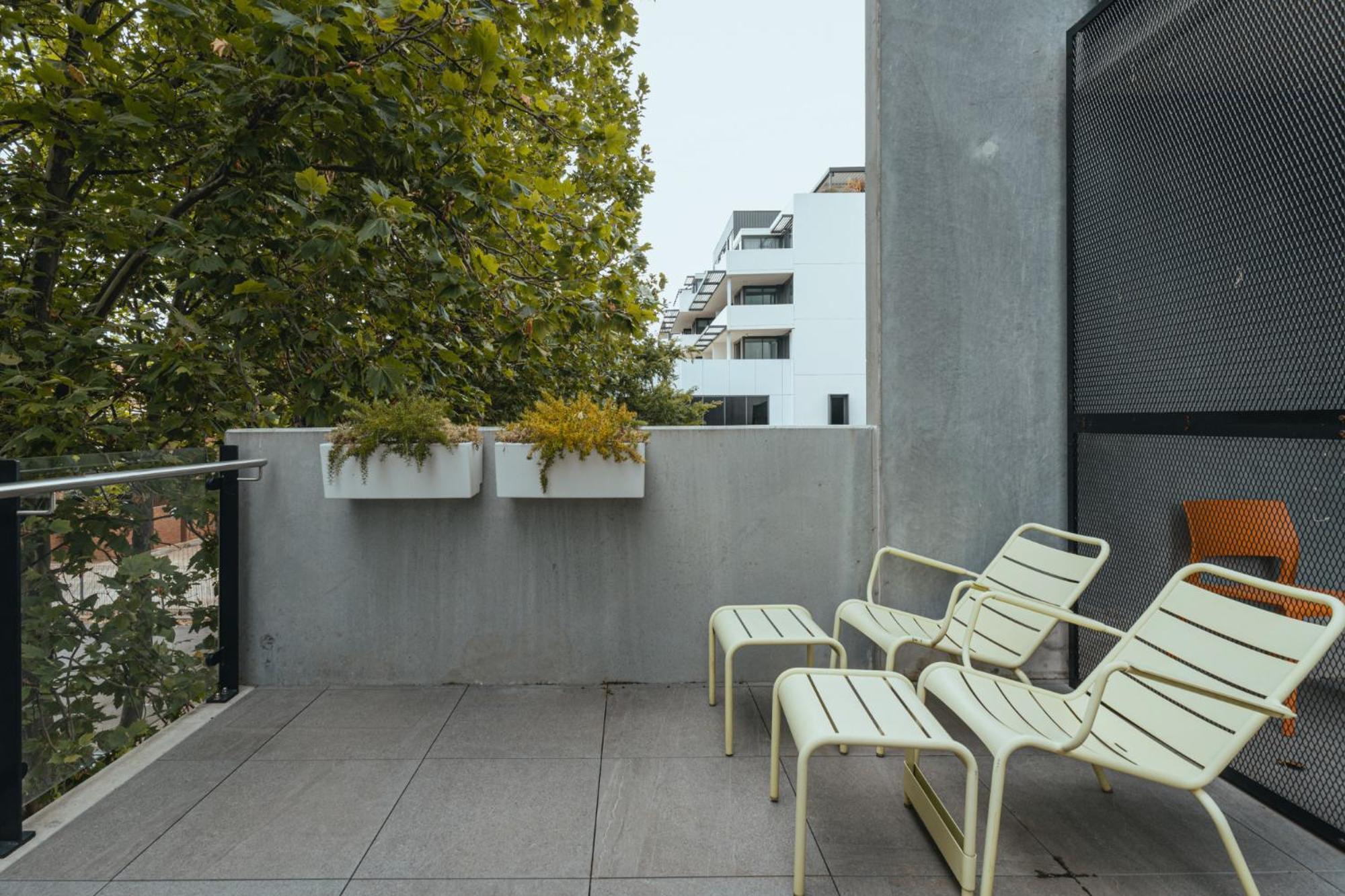 Perfect Central Located 2-bed With Secure Parking * Canberra